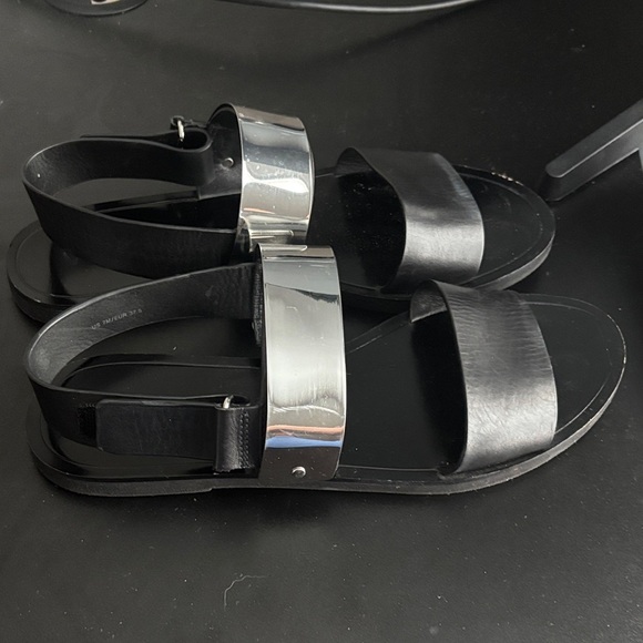 Vince Black and Metallic Silver Ciara Sandals Size 7 - Picture 5 of 9
